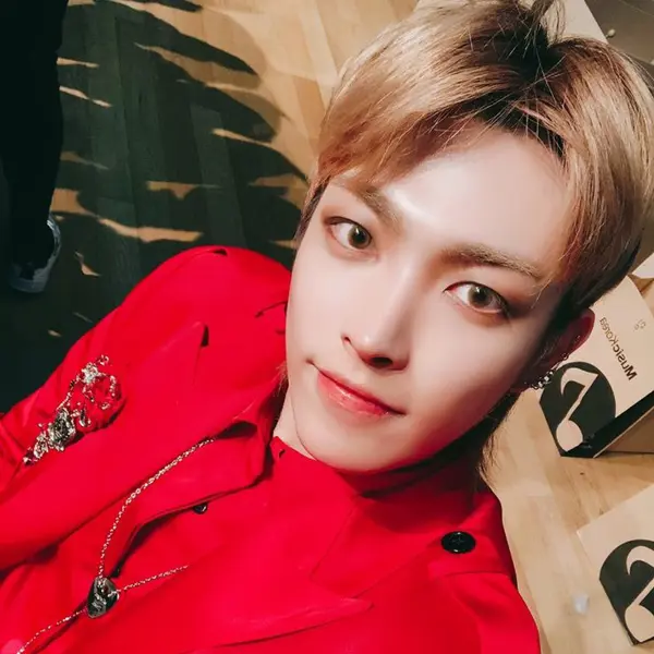 Hongjoong gallery image