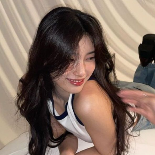 Gambar galeri Suzy