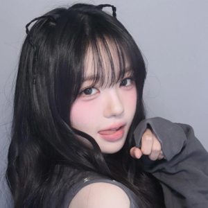 Kim ChaeWon gallery image