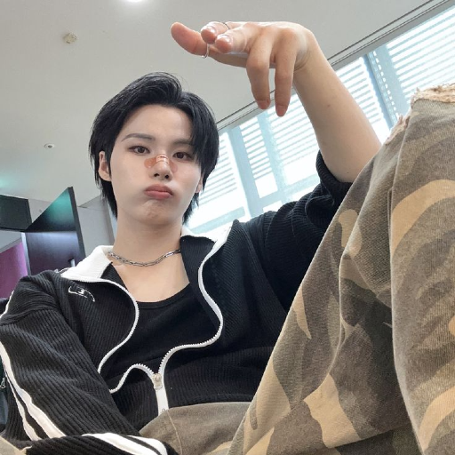 Larawan sa gallery ni Won Hyuk
