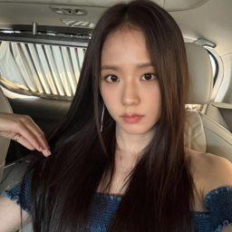 Jisoo gallery image