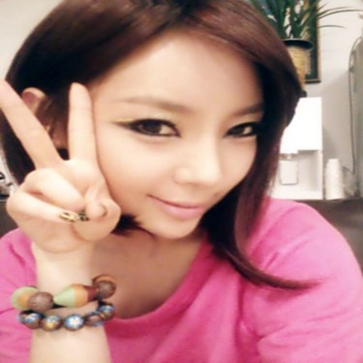 Jooyi gallery image