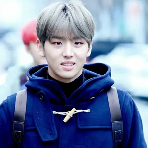 Yang Hongseok gallery image