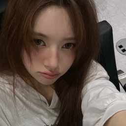 Chanelle Moon gallery image