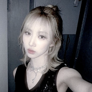 Yoohyeon gallery image