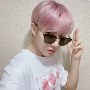 Renjun gallery image