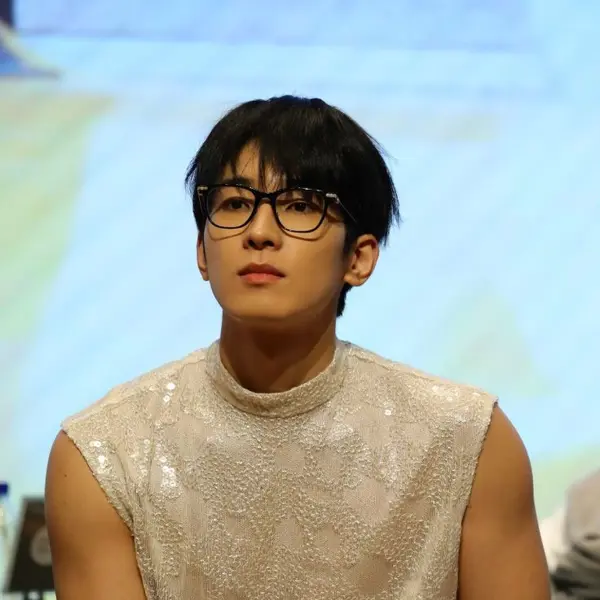 Wonwoo gallery image