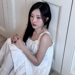 HaSeul gallery image