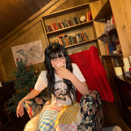 Yella.E gallery image