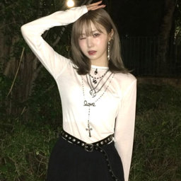 Hitomi gallery image