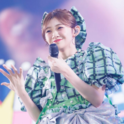 Kana Itakura gallery image