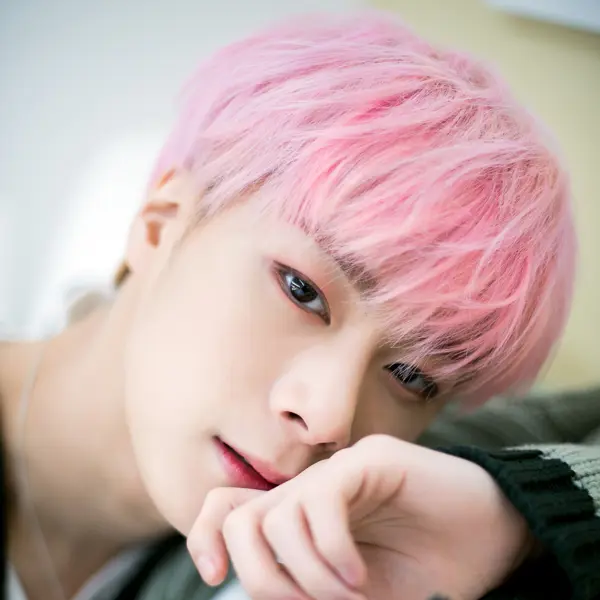 Moon Bin gallery image