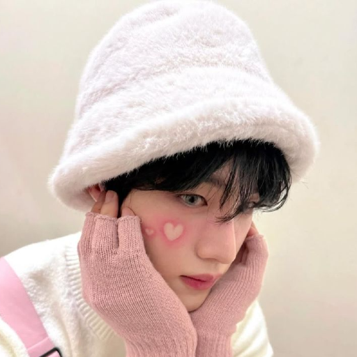 Hyunsuk gallery image