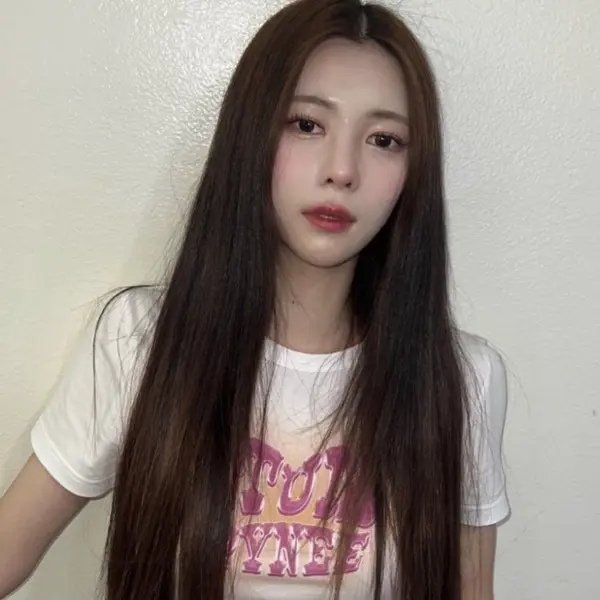 DaHyun gallery image