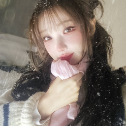 Magenta gallery image