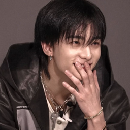 Hyunjin gallery image