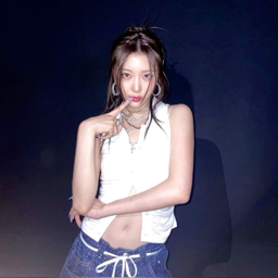 YunSeo gallery image