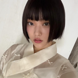 Haerin gallery image