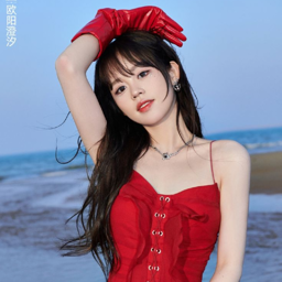 Ouyang Chengxi gallery image