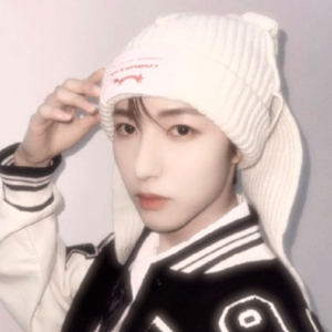 Renjun gallery image