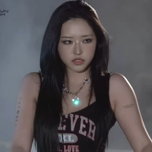 Olivia Hye gallery image