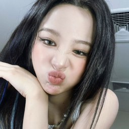 Chloe Young gallery image