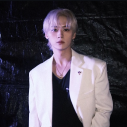 Lee Know gallery image