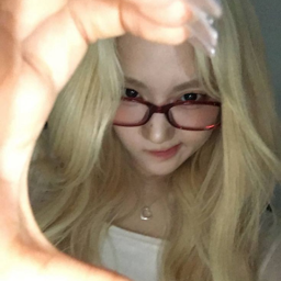 Yoon SeoYeon gallery image