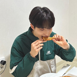 Kim Wooseok gallery image