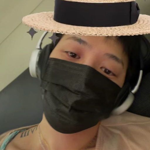 G-Dragon gallery image