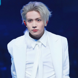 Heeseung gallery image