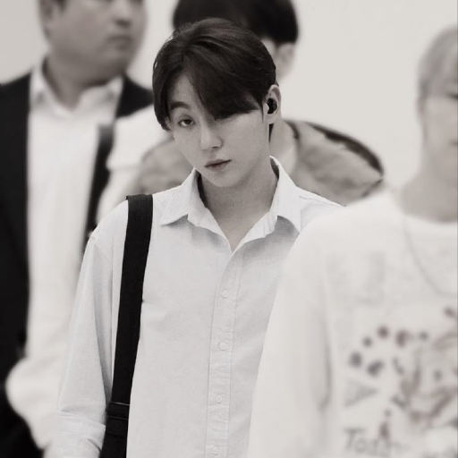 Seungkwan gallery image