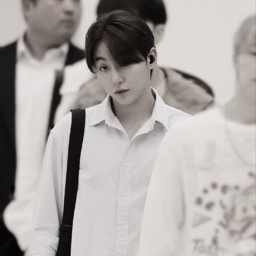 Seungkwan gallery image