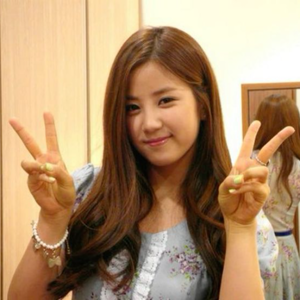 Chorong gallery image