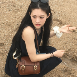 Joonie gallery image