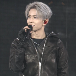 Heeseung gallery image