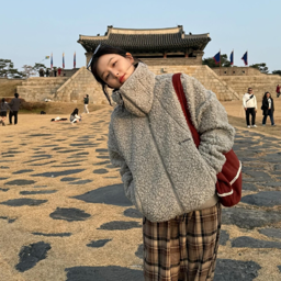 Seulgi gallery image