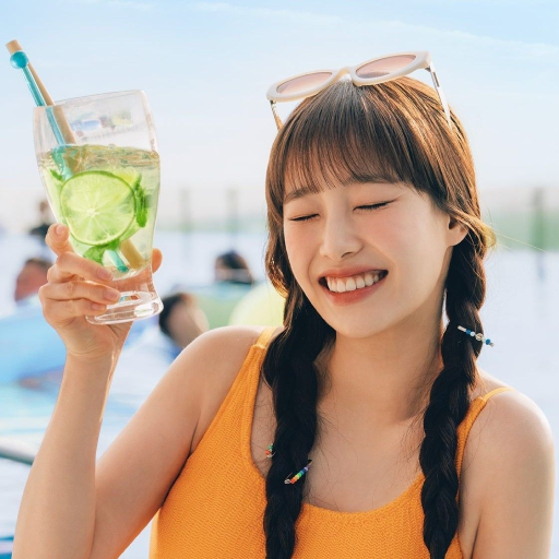 Chuu gallery image