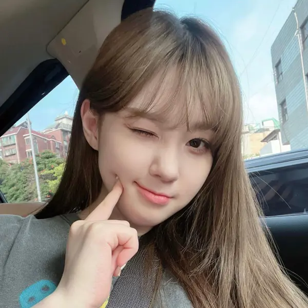 Chaehyun gallery image