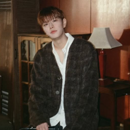 Seungmin gallery image