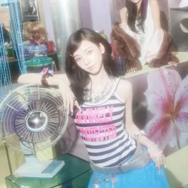 Karina 4