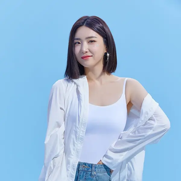 Yuna gallery image