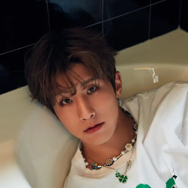 JinJin gallery image