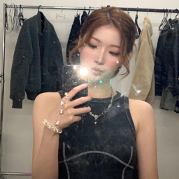 Minseo gallery image