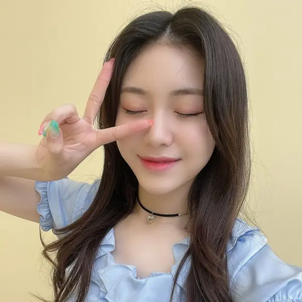 Dahyun gallery image