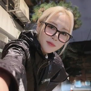 Moonbyul gallery image
