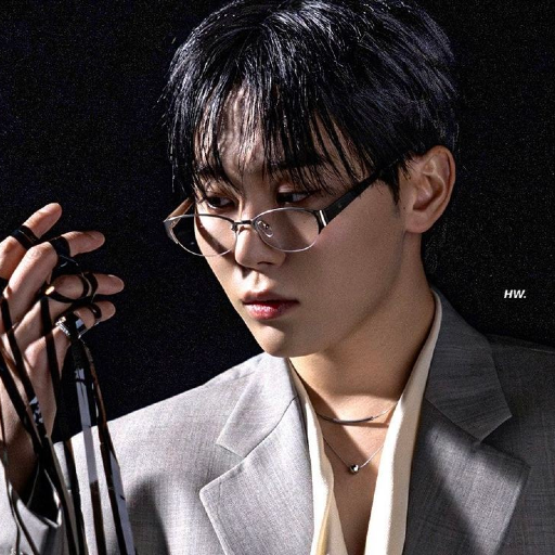 Seungkwan gallery image
