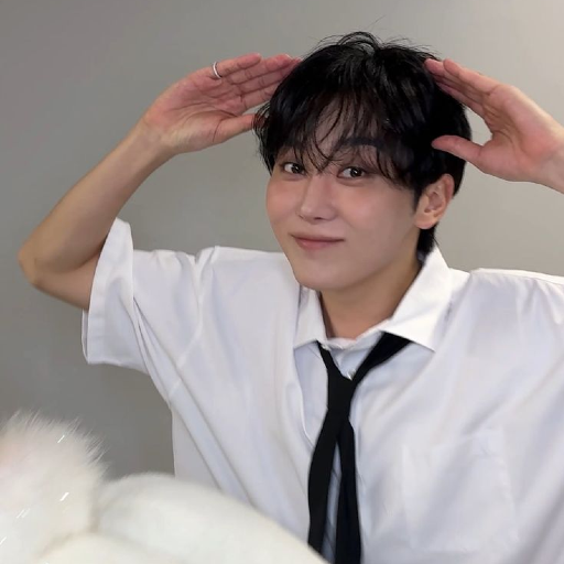 Seungkwan gallery image