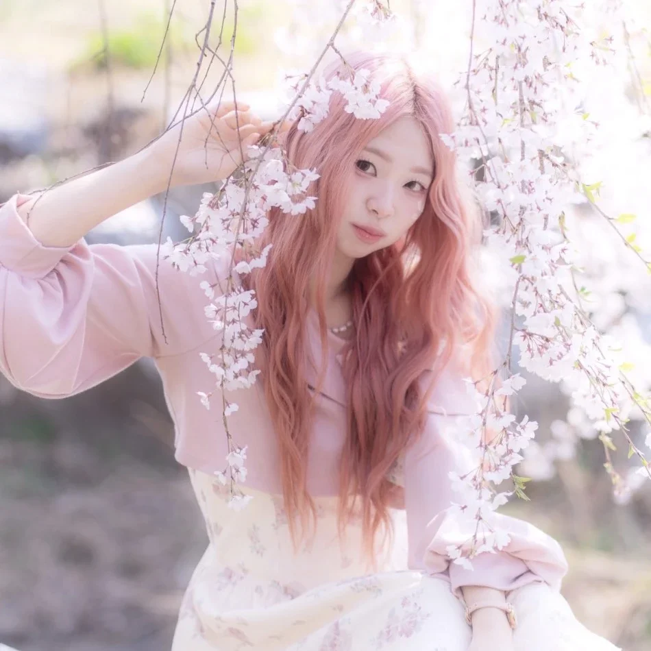 Minji gallery image