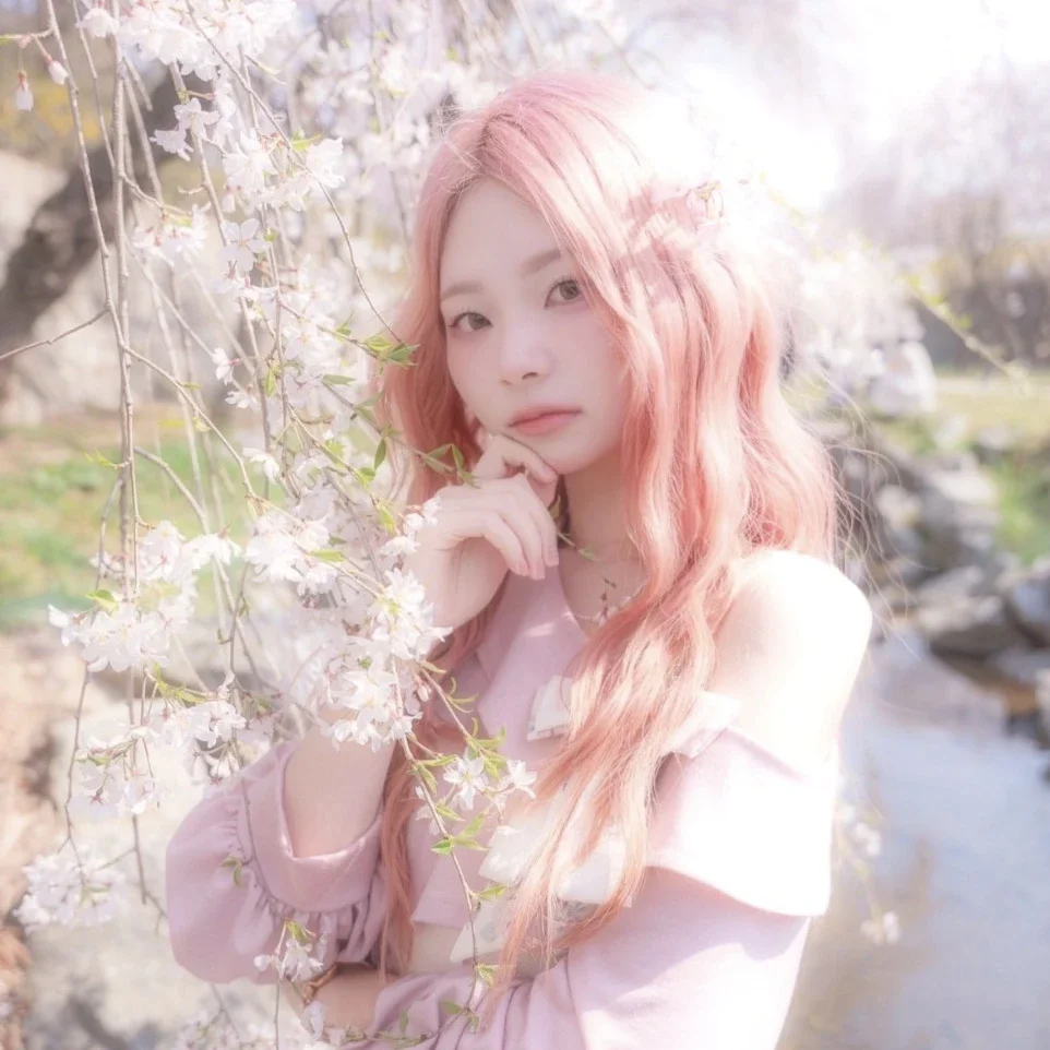 Minji gallery image
